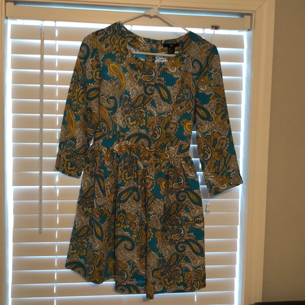 H&M short 3/4 sleeve dress